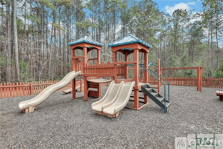 Pooler House: 2 Waterbuck Ct