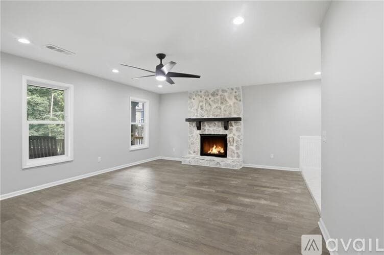 Smyrna Townhome: 4517 Coopers Creek Circle Southeast