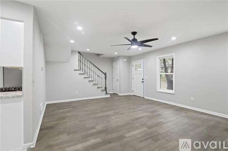 Smyrna Townhome: 4517 Coopers Creek Circle Southeast