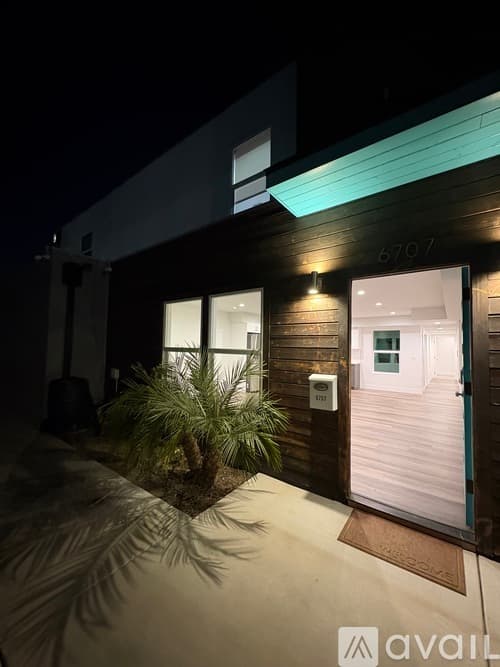 Bell Gardens Townhome: 6707 Otto Street