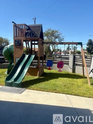 Bell Gardens Townhome: 6707 Otto Street