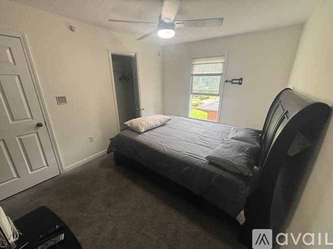 Atlanta House: 566 Cedar Avenue Northwest