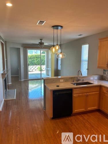 Brentwood House: 679 Stewart Way