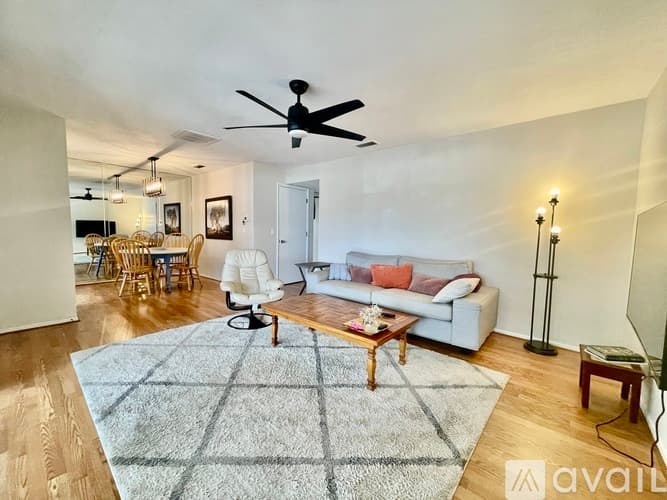 Clearwater Apartment: 1221 Drew St