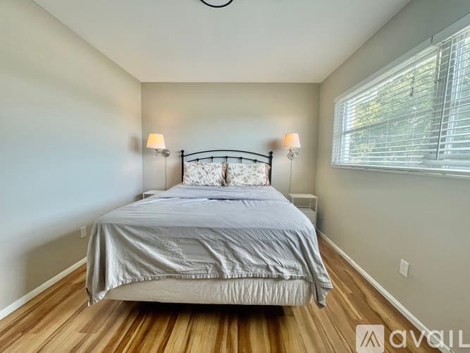 Clearwater Apartment: 1221 Drew St