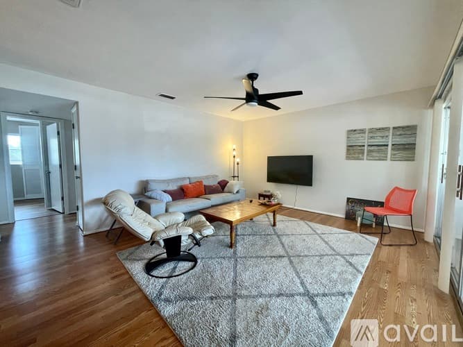 Clearwater Apartment: 1221 Drew St