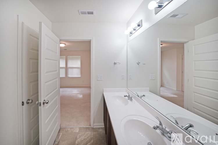 Stonecrest Townhome: 2538 Piering Dr