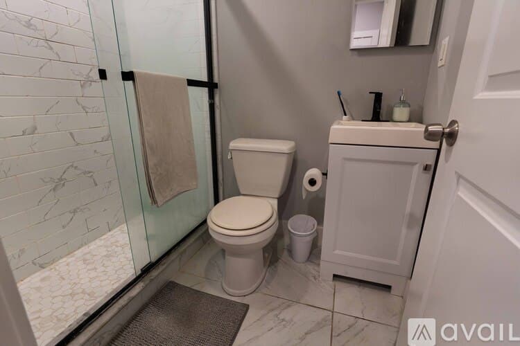 Philadelphia Apartment: 4508 Walnut Street