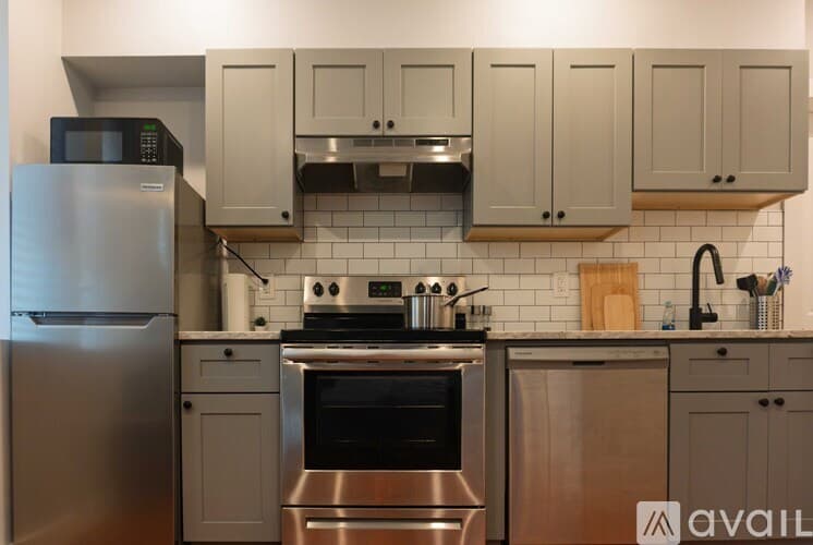 Philadelphia Apartment: 4508 Walnut Street