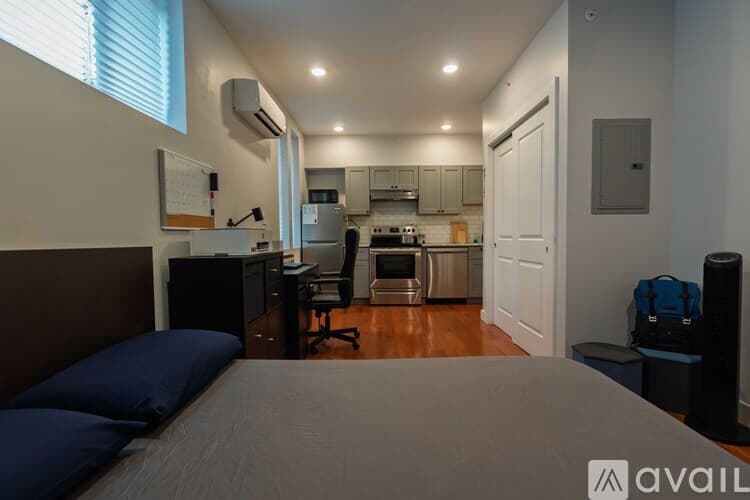 Philadelphia Apartment: 4508 Walnut Street
