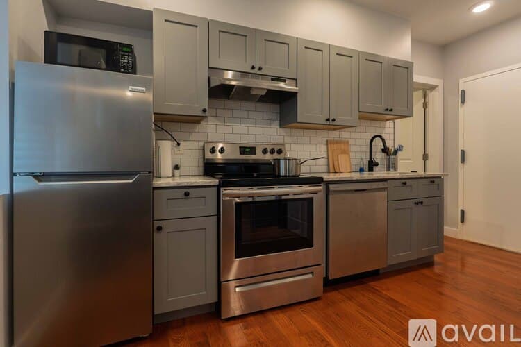 Philadelphia Apartment: 4508 Walnut Street