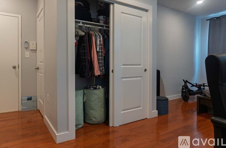 Philadelphia Apartment: 4508 Walnut Street