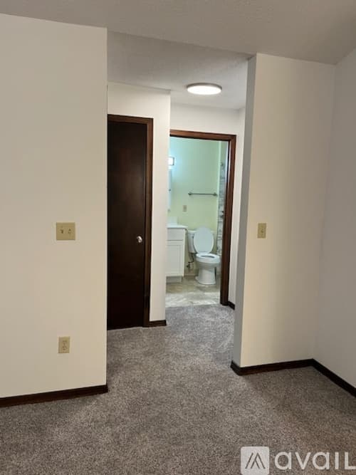Jamestown Condo: 317 Fairmount Ave