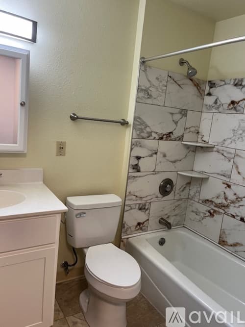 Jamestown Condo: 317 Fairmount Ave
