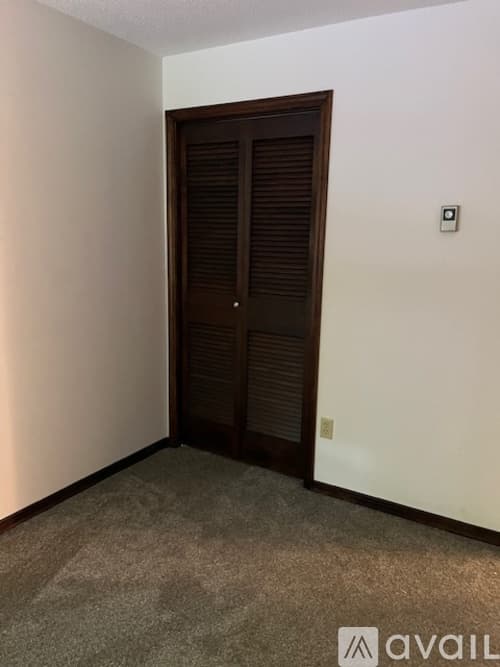 Jamestown Condo: 317 Fairmount Ave