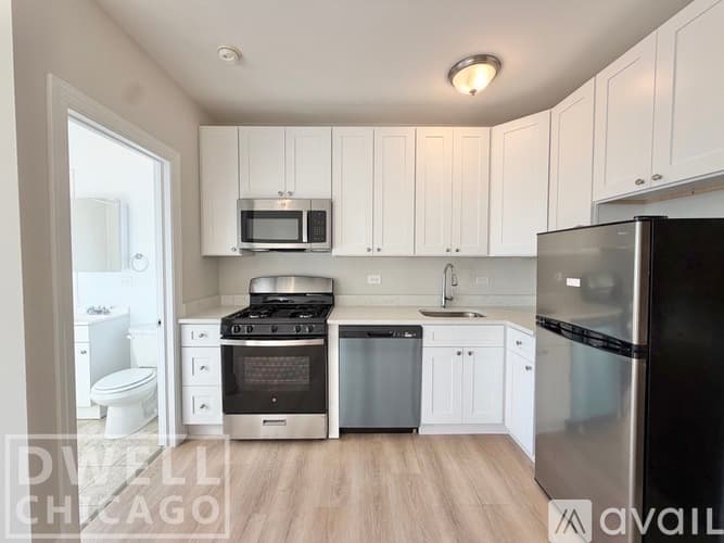 Chicago Apartment: 2600 N Kimball Ave