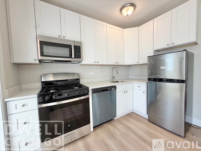 Chicago Apartment: 2600 N Kimball Ave