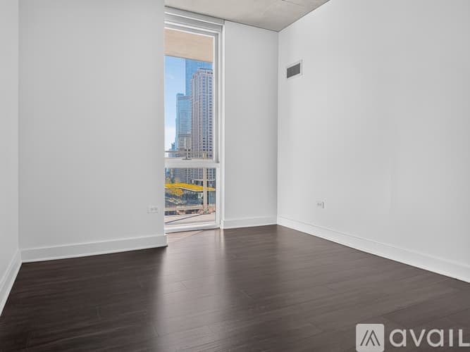 Chicago Apartment: 224 W Illinois St