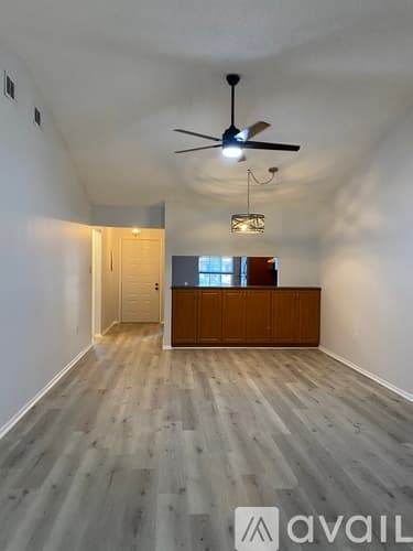 Safety Harbor House: 344 Bay Place