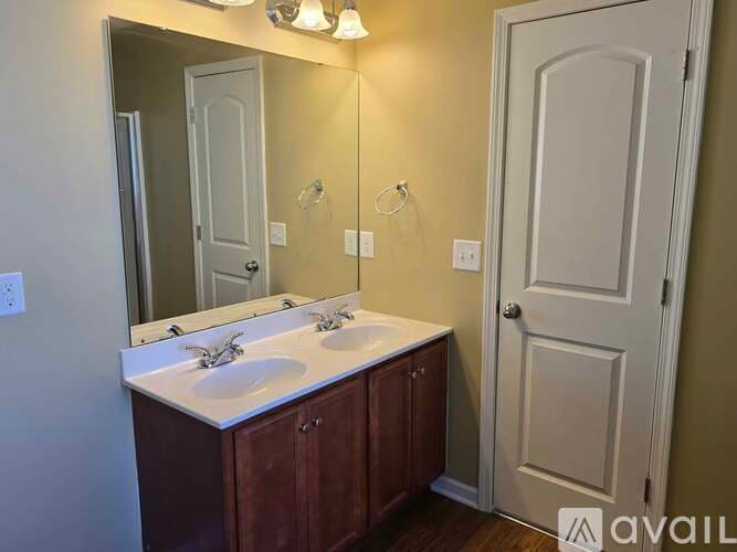 Raleigh House: 2901 Filbert Street