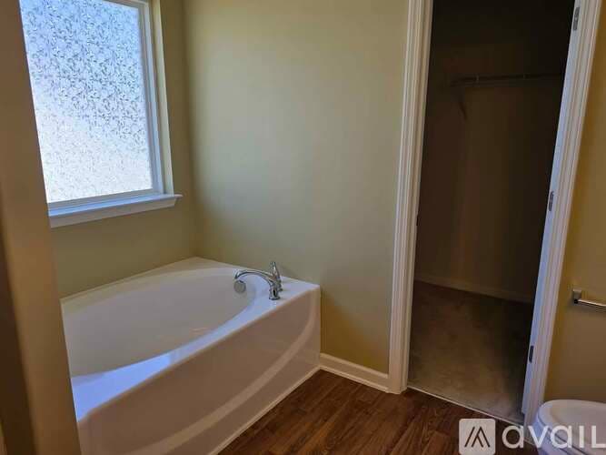 Raleigh House: 2901 Filbert Street