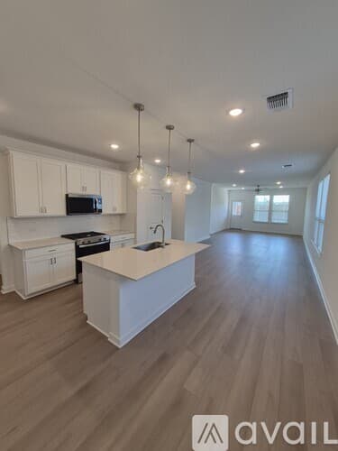 Liberty Hill House: 224 Groveland Drive