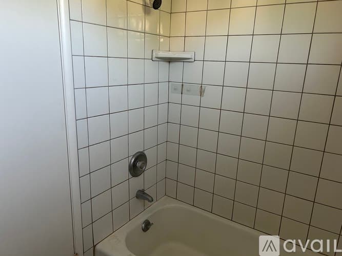 Beverly Hills Apartment: 243 North Swall Drive
