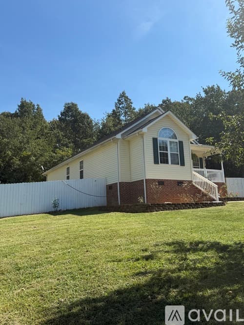 Lincolnton House: 1388 Willow Ridge Road