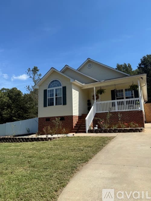 Lincolnton House: 1388 Willow Ridge Road