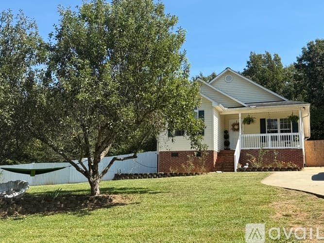 Lincolnton House: 1388 Willow Ridge Road