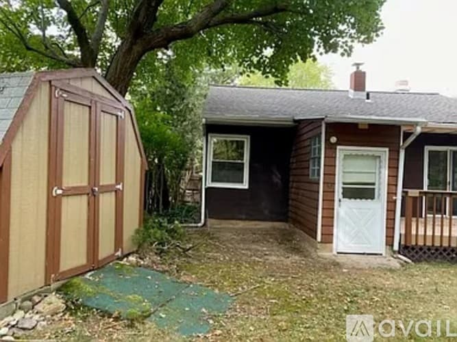 Ewing Township House: 230 Clamer Road