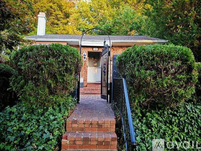 Ewing Township House: 230 Clamer Road
