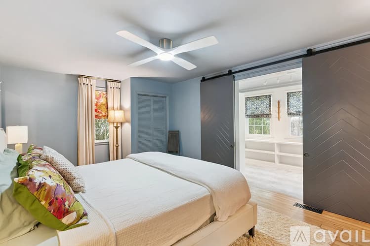 St. Simons Island House: 61 Maxwell Avenue