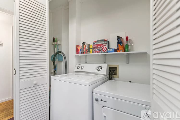 St. Simons Island House: 61 Maxwell Avenue