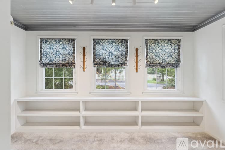 St. Simons Island House: 61 Maxwell Avenue