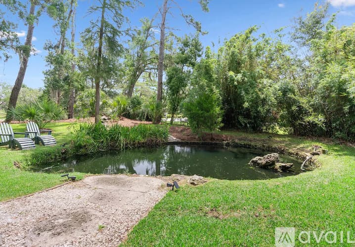 St. Simons Island House: 61 Maxwell Avenue