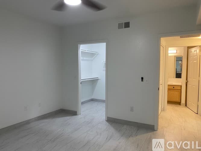 Scottsdale Condo: 4925 East Desert Cove Avenue