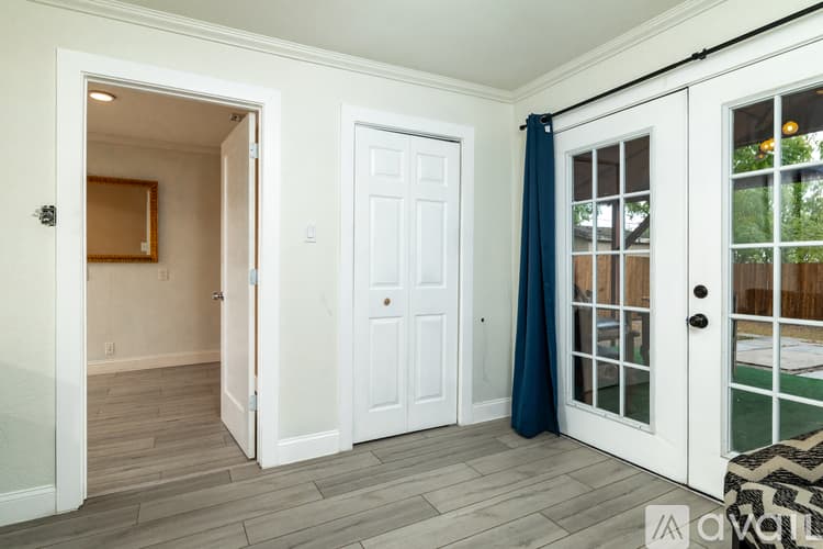 Haltom City House: 4400 Jane Anne St