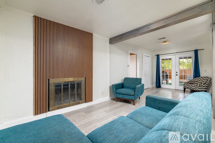 Haltom City House: 4400 Jane Anne St