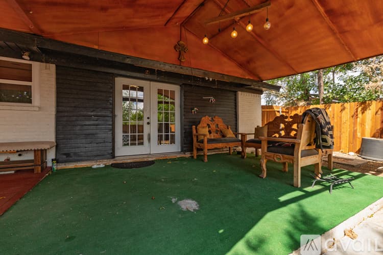 Haltom City House: 4400 Jane Anne St