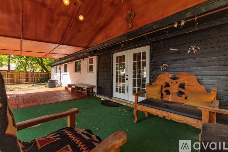 Haltom City House: 4400 Jane Anne St
