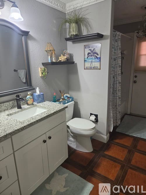 Hudson House: 13542 Summerwood Court