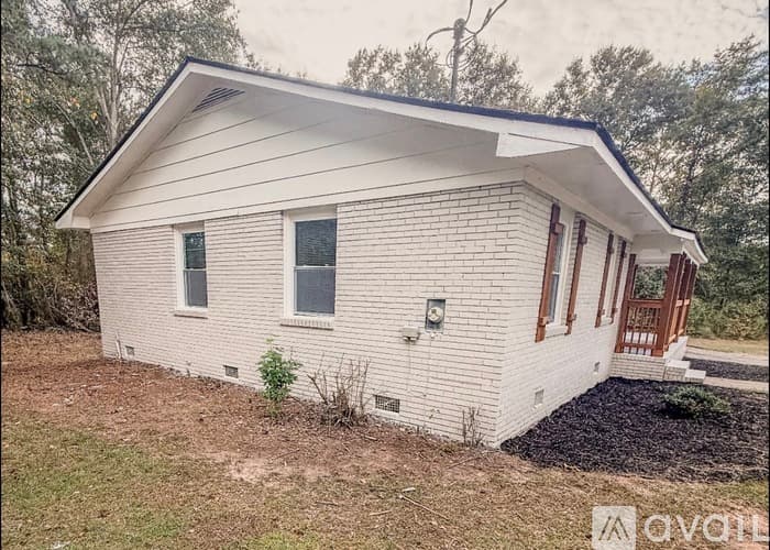 Fort Valley House: 1461 Rolling Hill Road