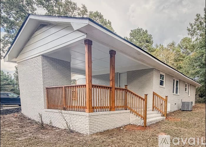 Fort Valley House: 1461 Rolling Hill Road