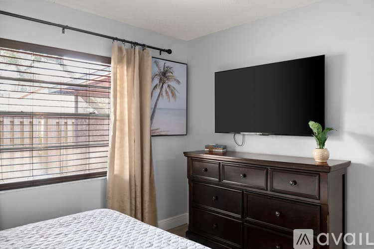 Tampa Townhome: 13011 Purdue Pl