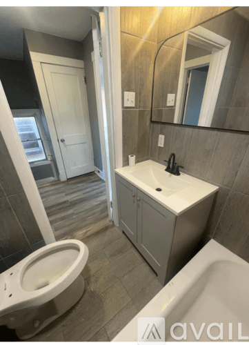 Braddock House: 306 Comrie Ave