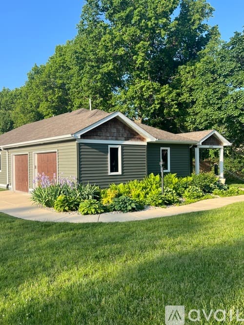 Chesterton House: 2645 West 1100 North