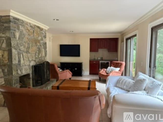 Stonington House: 276 North Anguilla Road