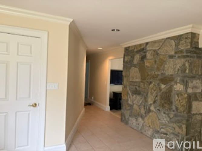 Stonington House: 276 North Anguilla Road