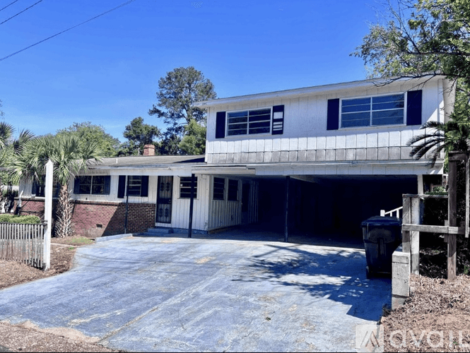 Tallahassee Apartment: 1101 Abraham Street